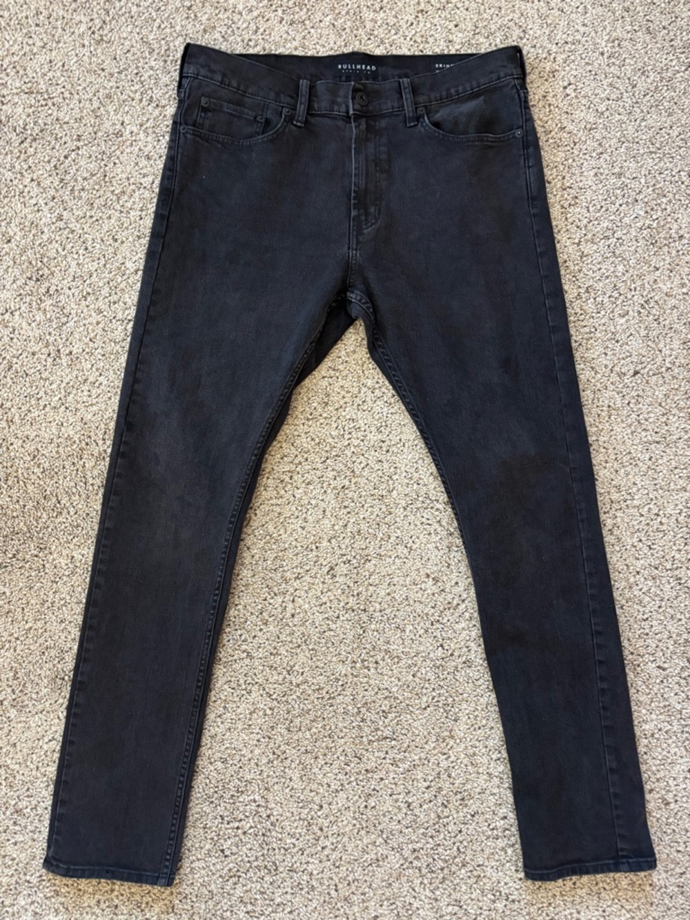 Bullhead men’s black skinny jeans.  Very good condition!  Size 34 x 32.